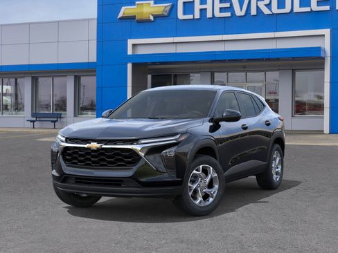 New 2026 Chevrolet Trax LS image 6