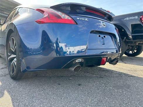 Used 2020 Nissan 370Z Touring Sport image 10