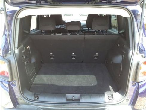 Used 2021 Jeep Renegade Latitude image 41