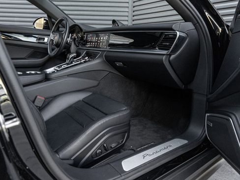 Certified 2023 Porsche Panamera image 30
