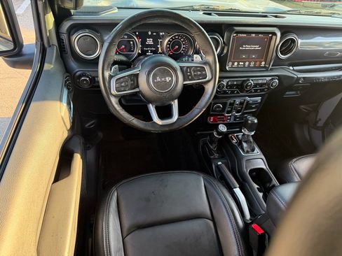 Used 2021 Jeep Wrangler Unlimited Rubicon w/ Dual Top Group AWD/4WD image 14