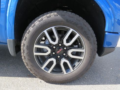 Certified 2023 GMC Sierra 1500 AT4 w/ Technology Package image 12