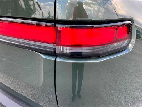 Used 2022 Rivian R1T Adventure image 29