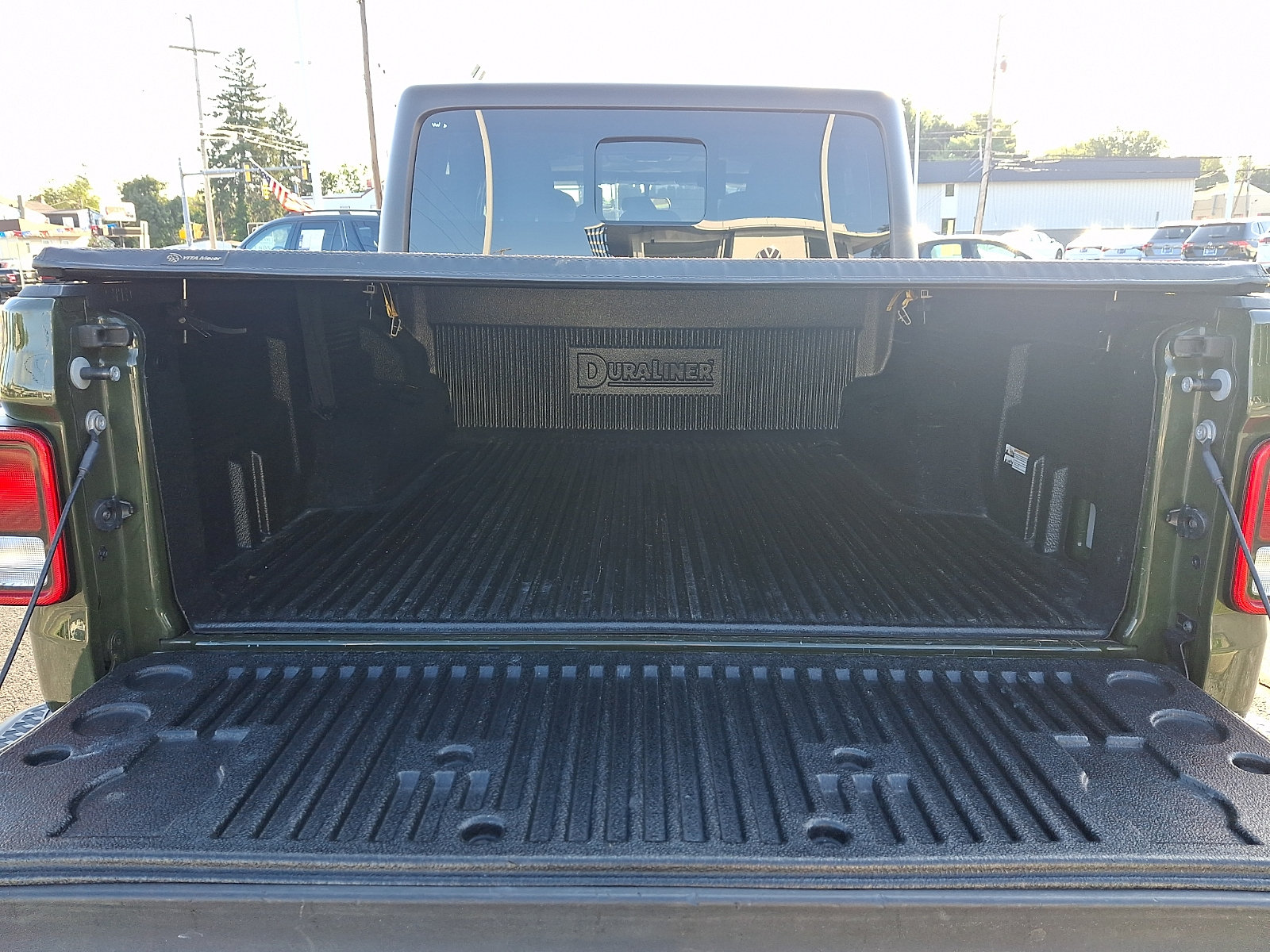 Used 2022 Jeep Gladiator Sport AWD/4WD image 27