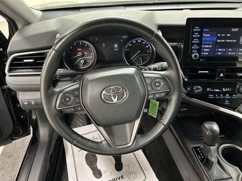 Used 2022 Toyota Camry SE AWD/4WD image 4