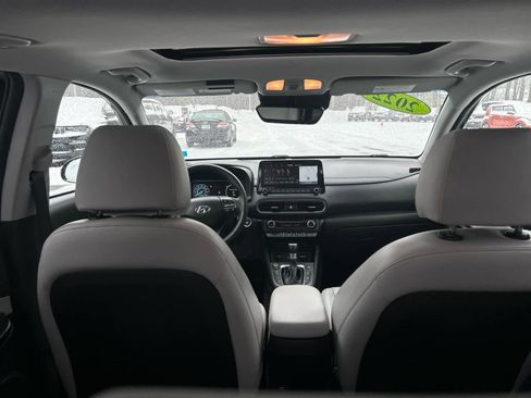 Used 2022 Hyundai Kona Limited image 32