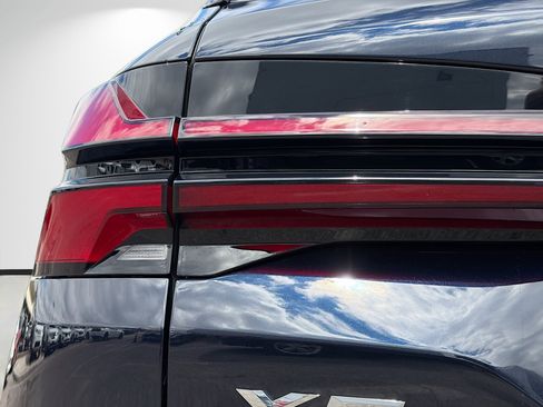 New 2026 BMW X5 sDrive40i w/ M Sport Package image 10