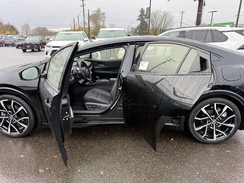 Used 2026 Toyota Prius XSE image 18