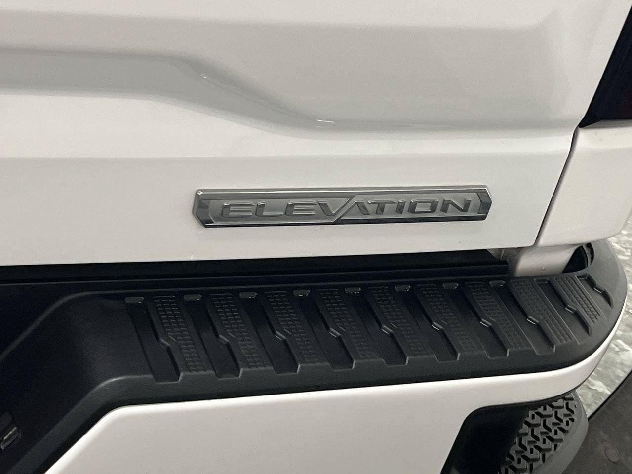Certified 2024 GMC Sierra 1500 Elevation w/ LPO, Elevation Black Package AWD/4WD image 6
