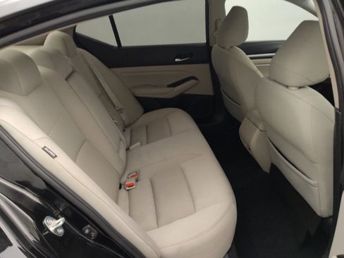 Used 2021 Nissan Altima 2.5 SV FWD image 19
