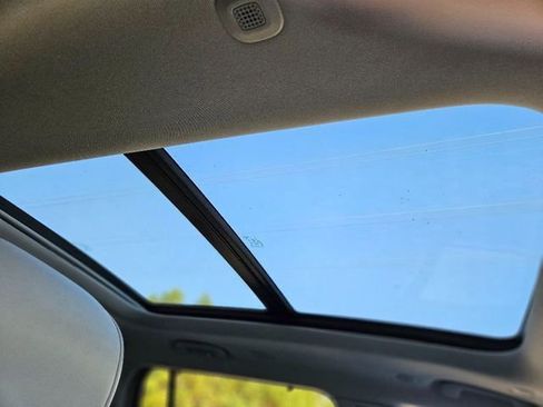 Used 2022 Jeep Grand Cherokee L Overland w/ Advanced Protech Group III image 27