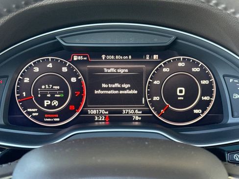 Used 2017 Audi Q7 3.0T Prestige w/ Prestige Package AWD/4WD image 24
