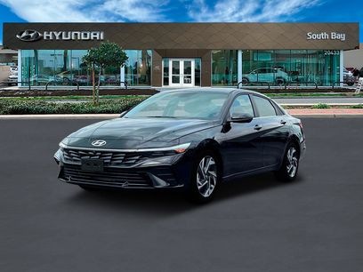 New 2025 Hyundai Elantra Limited
