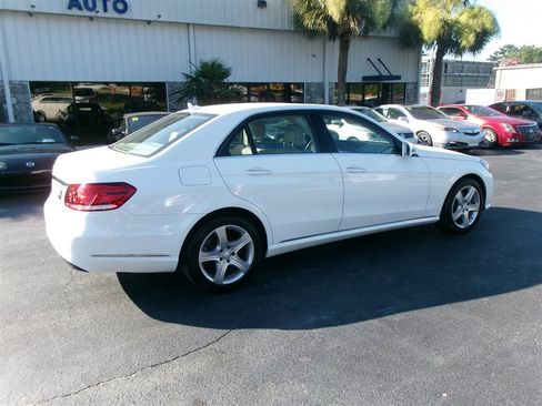Used 2014 Mercedes-Benz E 350 Sedan image 4