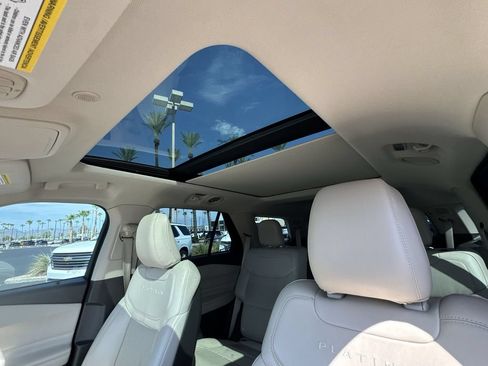 Used 2020 Ford Explorer Platinum w/ Premium Technology Package AWD/4WD image 19