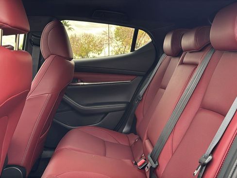 New 2026 MAZDA MAZDA3 Hatchback w/Premium Plus Pkg image 23