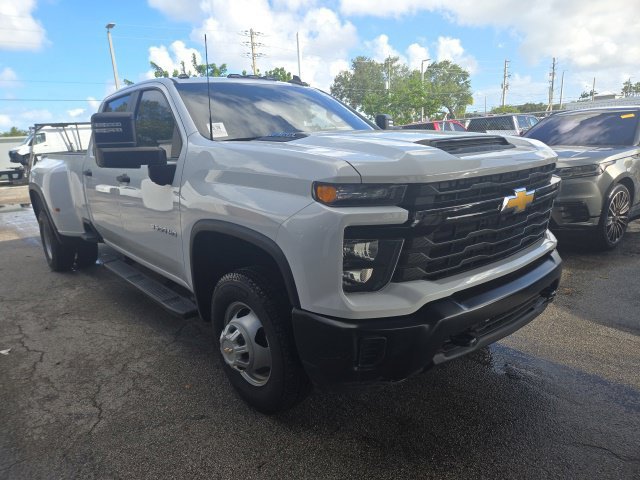 Used 2024 Chevrolet Silverado 3500 W/T AWD/4WD image 3