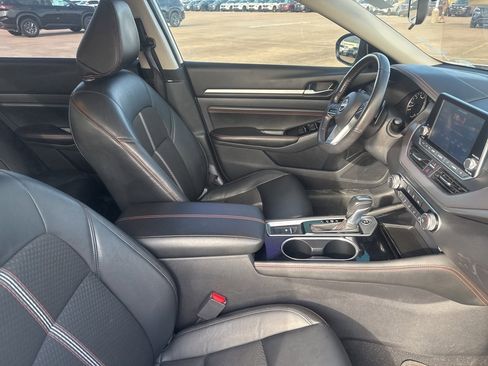 Certified 2023 Nissan Altima 2.5 SR image 13