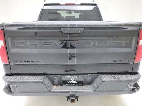 Used 2021 Chevrolet Silverado 1500 Custom w/ Rally Edition image 3