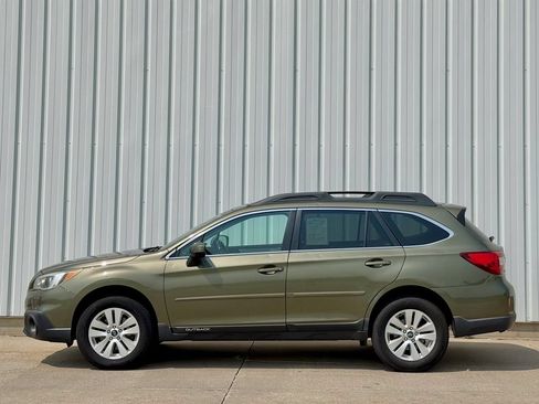 Used 2015 Subaru Outback 2.5i Premium AWD/4WD image 3