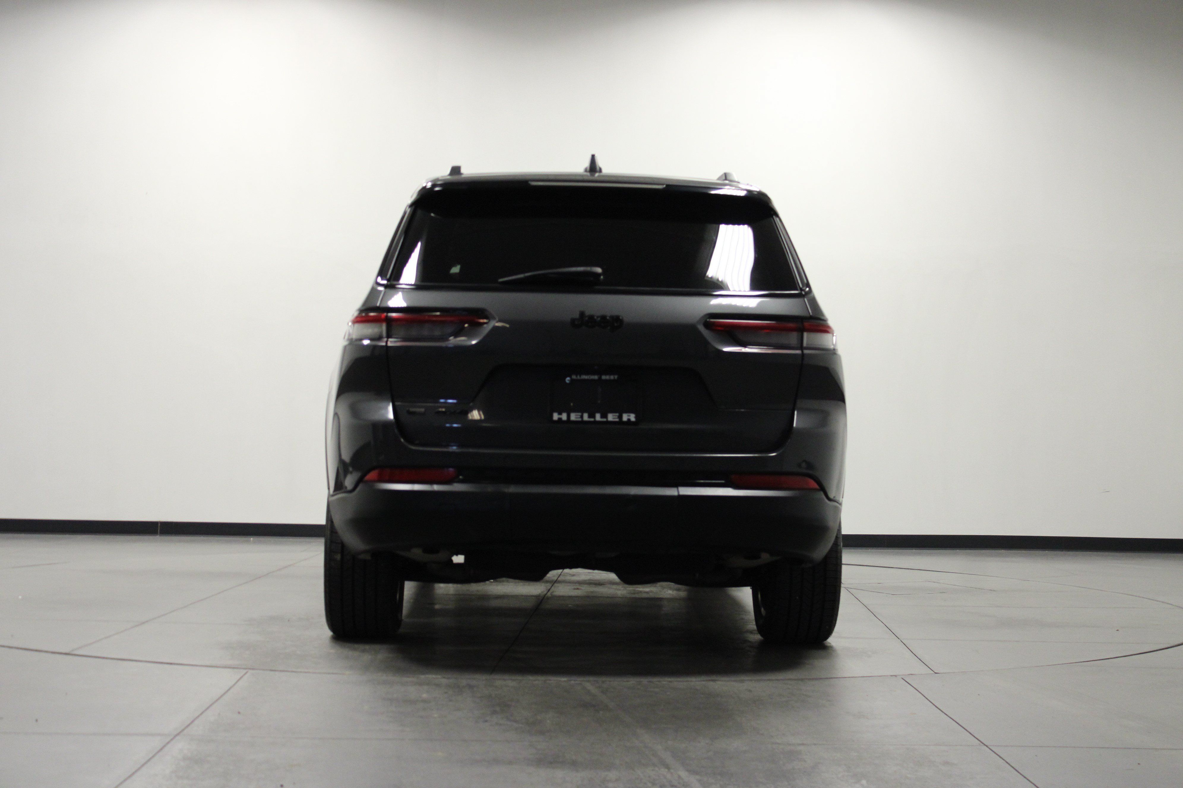 Used 2022 Jeep Grand Cherokee L Laredo AWD/4WD image 5