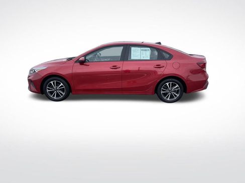 Used 2024 Kia Forte LXS image 2