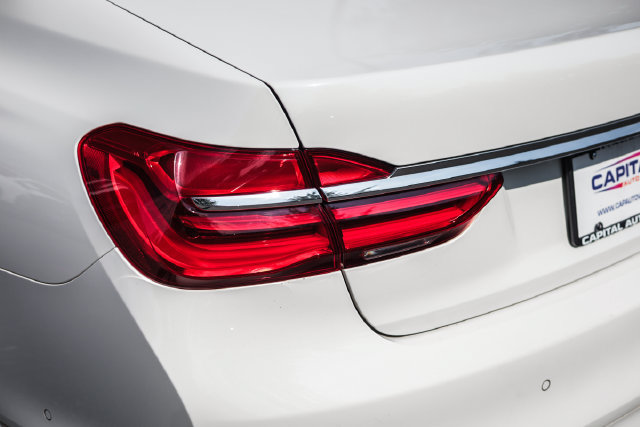 Used 2017 BMW 740i RWD image 22