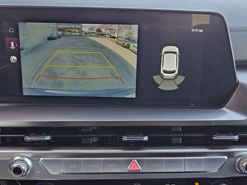 Used 2024 Kia Telluride LX image 17