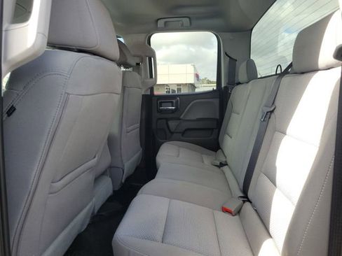 Used 2018 Chevrolet Silverado 1500 Custom w/ Custom Convenience Package image 9