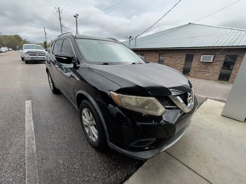 Used 2015 Nissan Rogue SV image 3