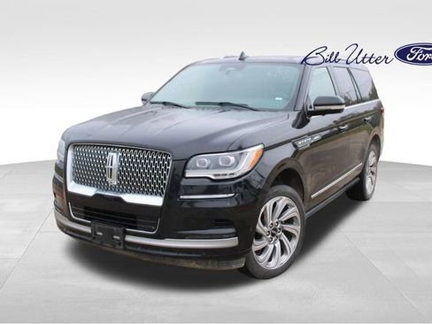 Used 2024 Lincoln Navigator Premiere image 1