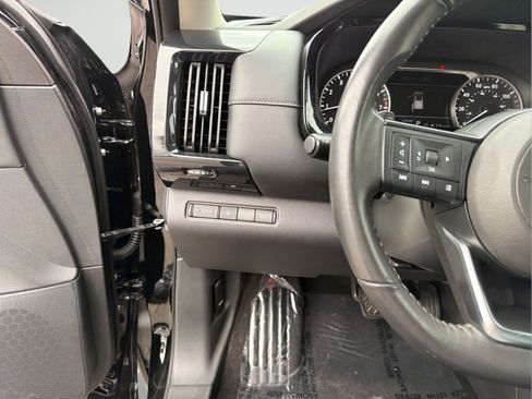 Certified 2024 Nissan Pathfinder SV FWD image 13