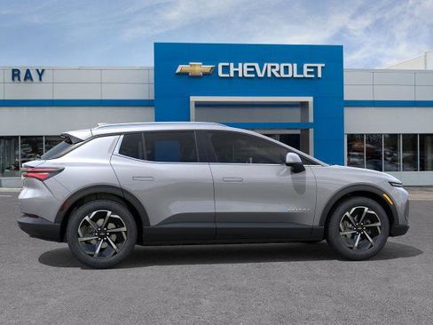 New 2026 Chevrolet Equinox EV LT image 35