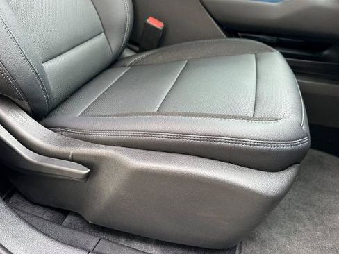 New 2026 Chevrolet Equinox EV LT FWD image 23