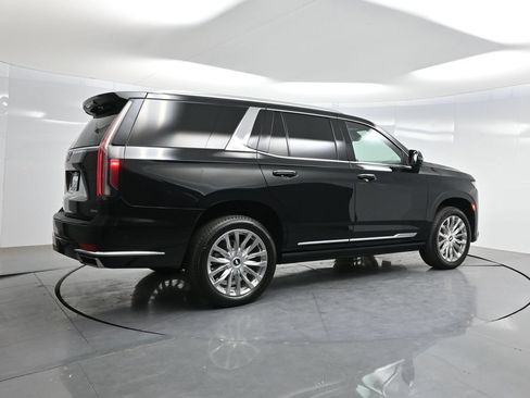 Used 2023 Cadillac Escalade Premium Luxury w/ Performance Package AWD/4WD image 42