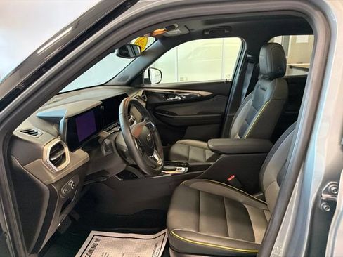 Used 2024 Chevrolet TrailBlazer ACTIV w/ Convenience Package AWD/4WD image 12