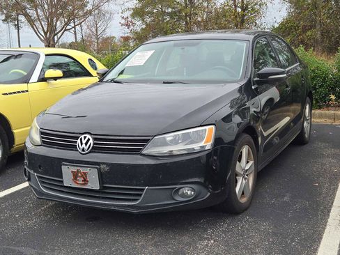 Used 2012 Volkswagen Jetta TDI w/ TDI Appearance Pkg image 3