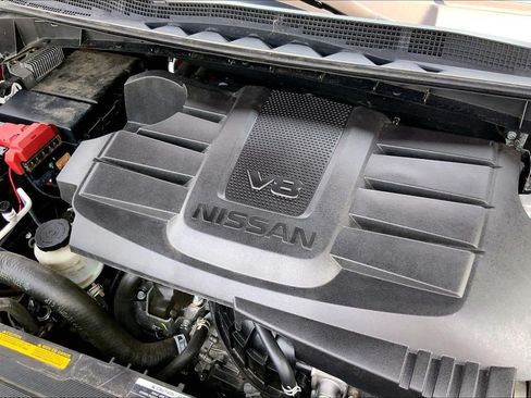 Used 2022 Nissan Titan SV w/ SV Convenience Package AWD/4WD image 32