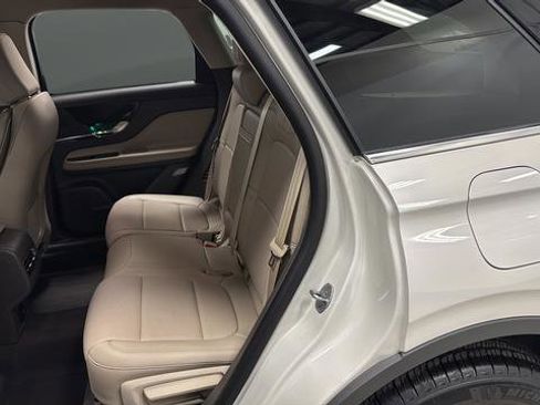 Used 2024 Lincoln Corsair Reserve image 22