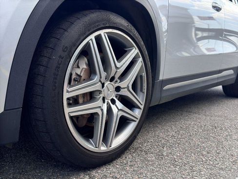 Used 2022 Mercedes-Benz GLA 35 AMG 4MATIC w/ Multimedia Package Lite image 14