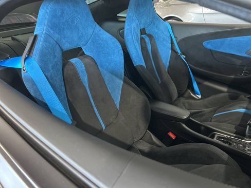 Used 2017 McLaren 570S RWD image 3