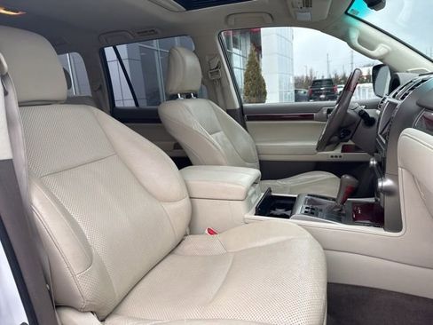 Used 2010 Lexus GX 460 image 26