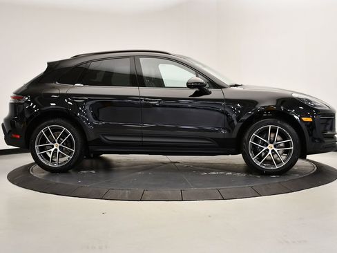 Certified 2026 Porsche Macan AWD/4WD image 8