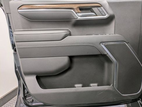 Used 2023 Chevrolet Silverado 1500 RST w/ Protection Package image 8