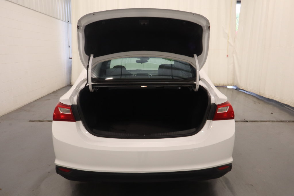 Used 2023 Chevrolet Malibu LS FWD image 8