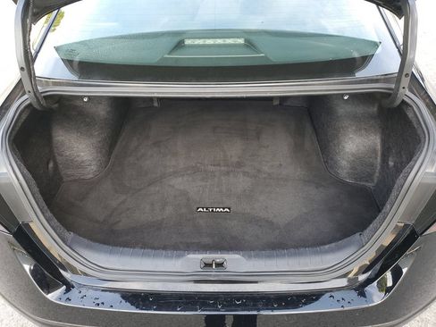 Certified 2025 Nissan Altima 2.5 SV FWD image 8