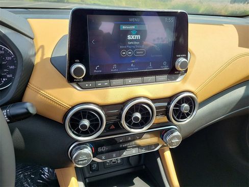 New 2025 Nissan Sentra SV w/ SV Premium Package image 7