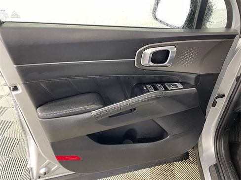 Used 2022 Kia Sorento SX image 15