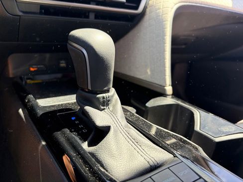 Used 2025 Toyota Camry XLE w/ Premium Plus Package FWD image 9
