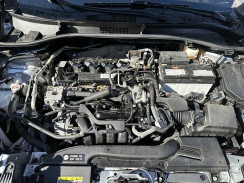 Used 2022 Toyota Corolla Cross L FWD image 13